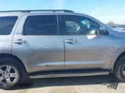 ✅ 2010 Toyota Sequoia SR5 • VIN: 5TDZM5G16AS002051 • Лот: 41313149. Опубликован ранее на IAAI с пробегом 182 666 миль. Бесплатный доступ к архиву аукционных продаж из США и подробный отчёт об истории автомобиля на DreamBid. Изображение 13.