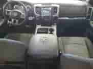 2021 Ram 1500 Warlock z VIN 1C6RR6GT2MS575041, wystawiony jako Copart lot #73572404 z przebiegiem 94 601 mil mil oraz Czysty tytuł • Clean title. Historia ofert i sprzedaży dostępna na DreamBid. Obrazek 8.