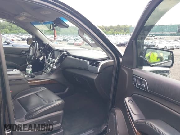 ✅ 2017 Chevrolet Tahoe LT • VIN: 1GNSKBKC0HR140103 • Lot: 42721177. Listed on IAAI with 95,217 mi. Free auction sales archive from the USA and detailed vehicle history report at DreamBid. Image 5.