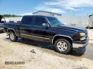 ✅ 2006 Chevrolet Silverado 1500 LT1 • VIN: 2GCEC13T361219279 • Lot: 61096704. Wystawiony na Copart z przebiegiem 239 615 mil mil. Skorzystaj z bezpłatnego archiwum sprzedaży aukcyjnych z USA i zobacz szczegółowy raport historii pojazdu na DreamBid. Zdjęcie 4.