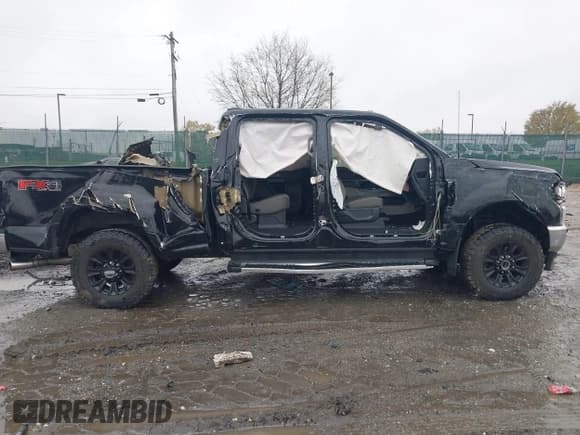 ✅ 2022 Ford F-250 XL • VIN: 1FT7W2BN3NEF50675 • Lot: 41975248. Listed on IAAI with 17,598 mi. Free auction sales archive from the USA and detailed vehicle history report at DreamBid. Image 12.