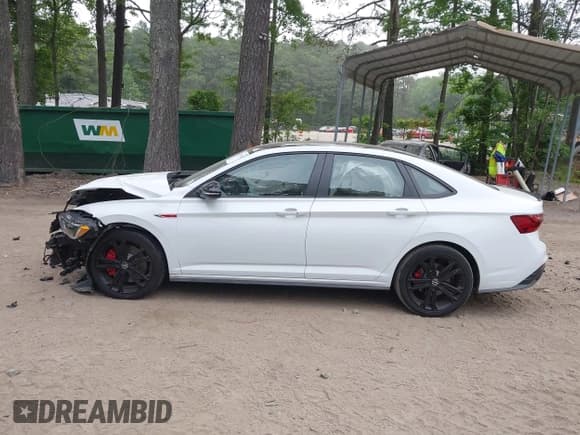 ✅ 2022 Volkswagen Jetta Autobahn • VIN: 3VW2T7BU1NM028092 • Lot: 42430756. Listed on IAAI with 20,666 mi. Free auction sales archive from the USA and detailed vehicle history report at DreamBid. Image 15.