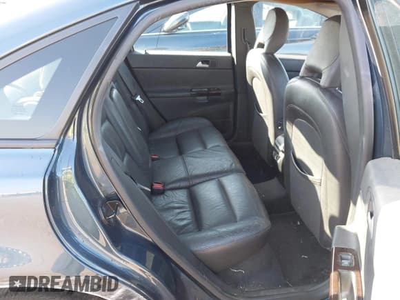 ✅ 2006 Volvo S40 2.4L • VIN: YV1MS382562175502 • Lot: 43861540. Listed on IAAI with 94,695 mi. Free auction sales archive from the USA and detailed vehicle history report at DreamBid. Image 8.