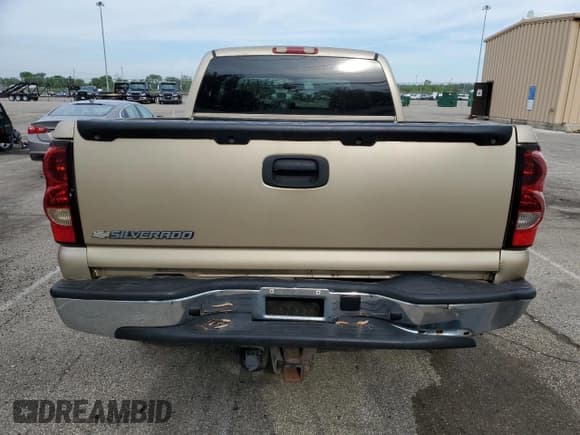 ✅ 2006 Chevrolet Silverado 1500 LT2 • VIN: 1GCEK19B06Z179607 • Лот: 55484885. Опубликован ранее на Copart с пробегом 193 003 миль. Бесплатный доступ к архиву аукционных продаж из США и подробный отчёт об истории автомобиля на DreamBid. Изображение 6.