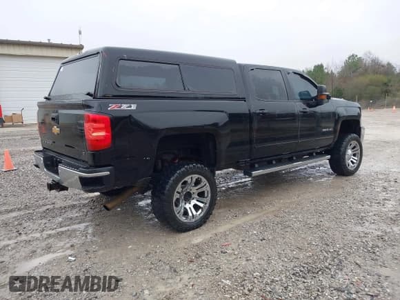 ✅ 2015 Chevrolet Silverado 2500HD LT • VIN: 1GC1KVEG4FF552253 • Лот: 43700188. Опубликован ранее на IAAI с пробегом 181 541 миль. Бесплатный доступ к архиву аукционных продаж из США и подробный отчёт об истории автомобиля на DreamBid. Изображение 4.