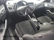 ✅ 2017 Hyundai Veloster • VIN: KMHTC6AD7HU319050 • Lot: 55945284. Wystawiony na Copart z przebiegiem 107 367 mil. Bezpłatny archiwum sprzedaży aukcyjnych z USA i szczegółowy raport historii pojazdu na DreamBid. Zdjęcie 8.