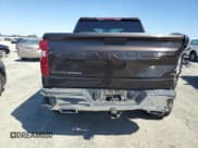 ✅ 2019 Chevrolet Silverado 1500 LT • VIN: 3GCUYDED4KG127104 • Lot: 69705884. Wystawiony na Copart z przebiegiem 73 874 mil. Bezpłatny archiwum sprzedaży aukcyjnych z USA i szczegółowy raport historii pojazdu na DreamBid. Zdjęcie 6.