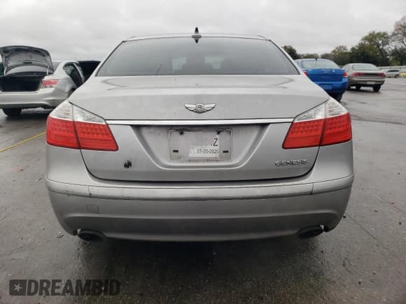 ✅ 2010 Hyundai Genesis • VIN: KMHGC4DE0AU095457 • Lot: 89697535. Wystawiony na Copart z przebiegiem 160 918 mil. Bezpłatny archiwum sprzedaży aukcyjnych z USA i szczegółowy raport historii pojazdu na DreamBid. Zdjęcie 6.