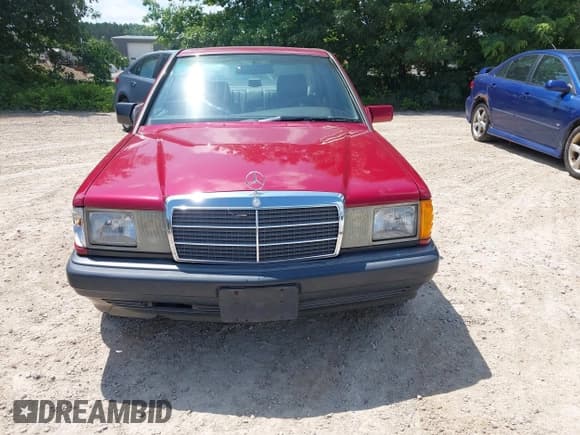 ✅ 1992 Mercedes-Benz 190 • VIN: WDBDA29D1NF879978 • Lot: 42678245. Wystawiony na IAAI z przebiegiem 174 734 mil. Bezpłatny archiwum sprzedaży aukcyjnych z USA i szczegółowy raport historii pojazdu na DreamBid. Zdjęcie 6.