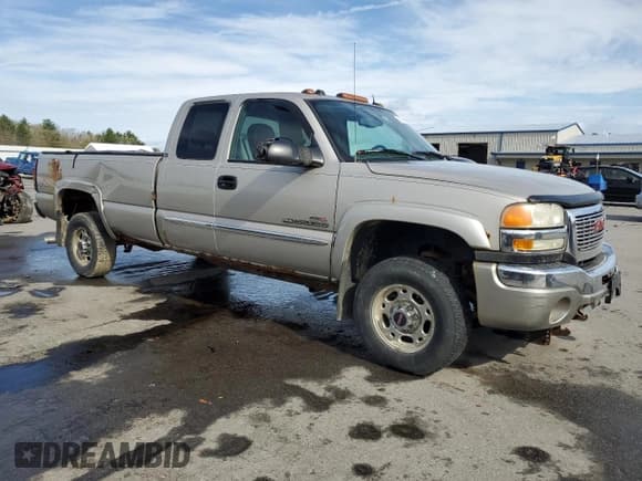 ✅ 2004 GMC Sierra 2500HD SLE • VIN: 1GTHK29224E346556 • Lot: 55890565. Listed on Copart with 148,749 mi. Free auction sales archive from the USA and detailed vehicle history report at DreamBid. Image 4.