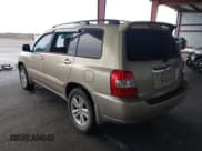 ✅ 2006 Toyota Highlander Limited • VIN: JTEDW21A060011488 • Lot: 43716169. Wystawiony na IAAI z przebiegiem 152 299 mil. Bezpłatny archiwum sprzedaży aukcyjnych z USA i szczegółowy raport historii pojazdu na DreamBid. Zdjęcie 3.