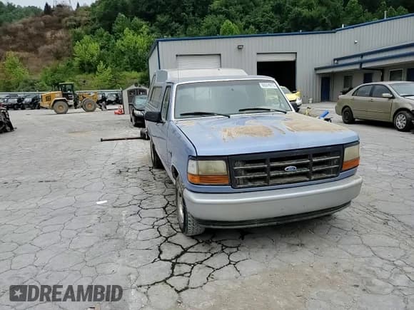 ✅ 1996 Ford F-150 • VIN: 1FTEF15Y0TLA92223 • Lot: 66374315. Wystawiony na Copart z przebiegiem Nie podano. Bezpłatny archiwum sprzedaży aukcyjnych z USA i szczegółowy raport historii pojazdu na DreamBid. Zdjęcie 13.
