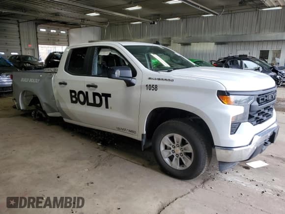 ✅ 2025 Chevrolet Silverado 1500 • VIN: 1GCRKAED4SZ206620 • Лот: 61067185. Опубликован ранее на Copart с пробегом 3 985 миль. Бесплатный доступ к архиву аукционных продаж из США и подробный отчёт об истории автомобиля на DreamBid. Изображение 4.