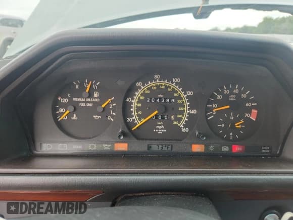 ✅ 1994 Mercedes-Benz E 320 • VIN: WDBEA32E4RC066669 • Лот: 67781555. Опубликован ранее на Copart с пробегом 204 388 миль. Бесплатный доступ к архиву аукционных продаж из США и подробный отчёт об истории автомобиля на DreamBid. Изображение 9.