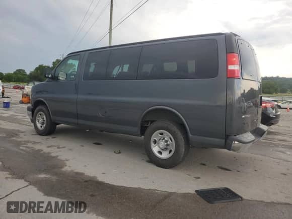 2017 Chevrolet Express Passenger LT с VIN 1GAWGFFF8H1244398, выставлен на аукционе Copart как лот 62751535 с пробегом 127 556 миль миль и Списание • Salvage title. История ставок и продаж доступна на DreamBid. Изображение 2.