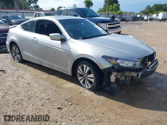 ✅ 2010 Honda Accord EX • VIN: 1HGCS1B73AA015645 • Lot: 42682498. Listed on IAAI with 185,731 mi. Free auction sales archive from the USA and detailed vehicle history report at DreamBid. Image 1.