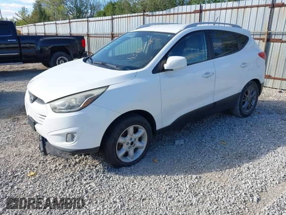 2014 Hyundai Tucson Limited with VIN KM8JU3AG6EU791944, listed as a IAAI auction lot 43436689 with 167,083 mi miles and . Bid and sale history available at DreamBid. Image 17.