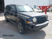 ✅ 2008 Jeep Patriot Limited • VIN: 1J8FT48W28D790674 • Lot: 42923967. Wystawiony na IAAI z przebiegiem 145 606 mil. Bezpłatny archiwum sprzedaży aukcyjnych z USA i szczegółowy raport historii pojazdu na DreamBid. Zdjęcie 1.