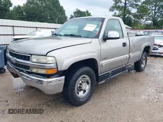 ✅ 2001 Chevrolet Silverado 2500 • VIN: 1GCGC24U61Z327515 • Lot: 42747037. Wystawiony na IAAI z przebiegiem Nie podano. Bezpłatny archiwum sprzedaży aukcyjnych z USA i szczegółowy raport historii pojazdu na DreamBid. Zdjęcie 2.
