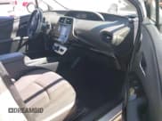 ✅ 2018 Toyota Prius Two • VIN: JTDKBRFU6J3068322 • Lot: 42001483. Wystawiony na IAAI z przebiegiem 57 597 mil. Bezpłatny archiwum sprzedaży aukcyjnych z USA i szczegółowy raport historii pojazdu na DreamBid. Zdjęcie 5.