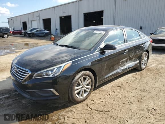 ✅ 2017 Hyundai Sonata SE • VIN: 5NPE24AF9HH566828 • Лот: 70438192. Опубликован ранее на Copart с пробегом 76 937 миль. Бесплатный доступ к архиву аукционных продаж из США и подробный отчёт об истории автомобиля на DreamBid. Изображение 1.