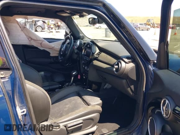 ✅ 2016 MINI Hardtop 4 Door S • VIN: WMWXU3C50G2D30408 • Лот: 42228834. Опубликован ранее на IAAI с пробегом 111 862 миль. Бесплатный доступ к архиву аукционных продаж из США и подробный отчёт об истории автомобиля на DreamBid. Изображение 5.