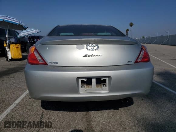 ✅ 2006 Toyota Solara SE • VIN: 4T1CE38P06U749993 • Лот: 62883415. Опубликован ранее на Copart с пробегом 181 107 миль. Бесплатный доступ к архиву аукционных продаж из США и подробный отчёт об истории автомобиля на DreamBid. Изображение 6.