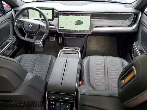 ✅ 2023 Rivian R1T Adventure • VIN: 7FCTGAAA8PN001040 • Lot: 71517874. Wystawiony na Copart z przebiegiem 19 789 mil. Bezpłatny archiwum sprzedaży aukcyjnych z USA i szczegółowy raport historii pojazdu na DreamBid. Zdjęcie 8.