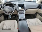 ✅ 2018 Lincoln MKX Reserve • VIN: 2LMPJ8LR0JBL28569 • Lot: 82461415. Wystawiony na Copart z przebiegiem 87 906 mil. Bezpłatny archiwum sprzedaży aukcyjnych z USA i szczegółowy raport historii pojazdu na DreamBid. Zdjęcie 8.