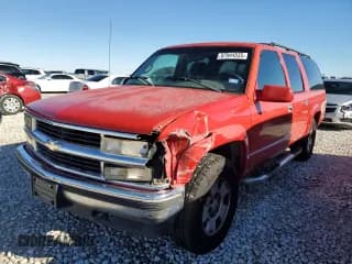 ✅ 1996 Chevrolet Suburban • VIN: 3GNFK16R3TG147422 • Lot: 87944535. Wystawiony na Copart z przebiegiem 250 788 mil. Bezpłatny archiwum sprzedaży aukcyjnych z USA i szczegółowy raport historii pojazdu na DreamBid. Zdjęcie 1.