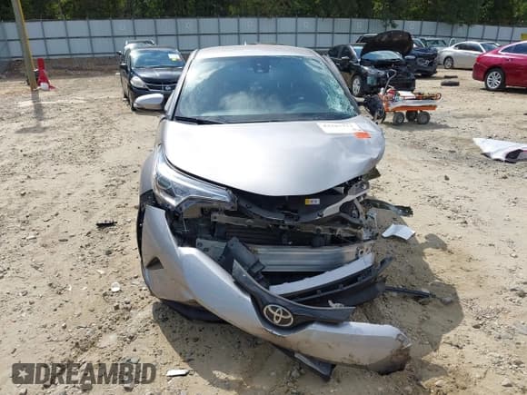 ✅ 2018 Toyota C-HR XLE • VIN: NMTKHMBX9JR029710 • Лот: 43307773. Опубликован ранее на IAAI с пробегом Не указан. Бесплатный доступ к архиву аукционных продаж из США и подробный отчёт об истории автомобиля на DreamBid. Изображение 11.