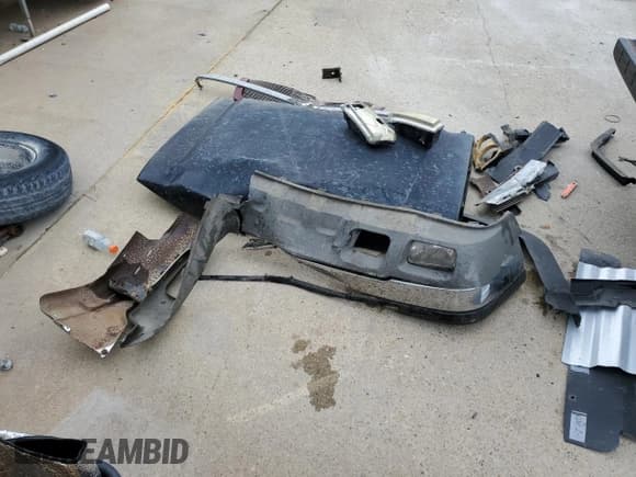 ✅ 2005 Chevrolet Silverado 1500 LS • VIN: 2GCEC13T051252318 • Лот: 74456324. Опубликован ранее на Copart с пробегом 174 984 миль. Бесплатный доступ к архиву аукционных продаж из США и подробный отчёт об истории автомобиля на DreamBid. Изображение 12.