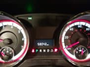 ✅ 2018 Dodge Grand Caravan SXT • VIN: 2C4RDGCG6JR225060 • Lot: 43425559. Wystawiony na IAAI z przebiegiem 58 042 mil. Bezpłatny archiwum sprzedaży aukcyjnych z USA i szczegółowy raport historii pojazdu na DreamBid. Zdjęcie 7.