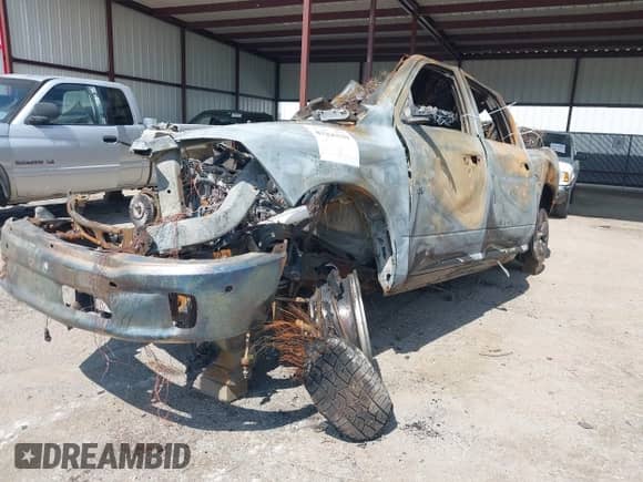 2017 Ram 1500 Big Horn z VIN 1C6RR7TT6HS685303, wystawiony jako IAAI lot #43296319 z przebiegiem Nie podano mil oraz . Historia ofert i sprzedaży dostępna na DreamBid. Obrazek 2.