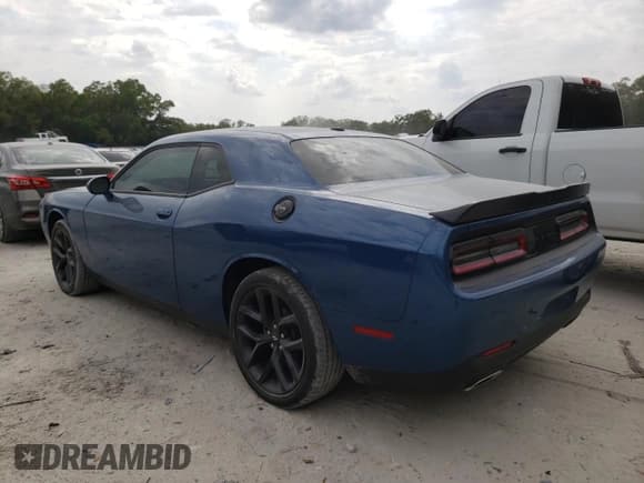 ✅ 2021 Dodge Challenger SXT • VIN: 2C3CDZAG2MH560027 • Lot: 44318373. Wystawiony na Copart z przebiegiem 14 965 mil. Bezpłatny archiwum sprzedaży aukcyjnych z USA i szczegółowy raport historii pojazdu na DreamBid. Zdjęcie 2.