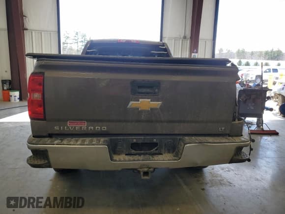 ✅ 2015 Chevrolet Silverado 1500 • VIN: 1GCVKREC9FZ150314 • Лот: 50610355. Опубликован ранее на Copart с пробегом 231 412 миль. Бесплатный доступ к архиву аукционных продаж из США и подробный отчёт об истории автомобиля на DreamBid. Изображение 6.