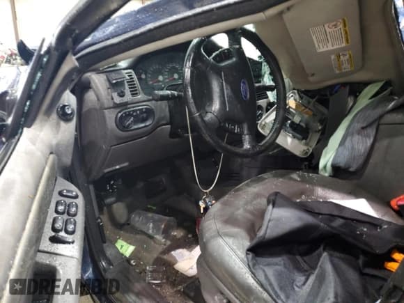 ✅ 2003 Ford Explorer XLT • VIN: 1FMZU73WX3UC34465 • Lot: 51679395. Listed on Copart with Not provided. Free auction sales archive from the USA and detailed vehicle history report at DreamBid. Image 8.