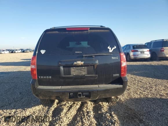 ✅ 2011 Chevrolet Tahoe LS • VIN: 1GNSCAE08BR209846 • Lot: 82521965. Wystawiony na Copart z przebiegiem 268 436 mil. Bezpłatny archiwum sprzedaży aukcyjnych z USA i szczegółowy raport historii pojazdu na DreamBid. Zdjęcie 6.