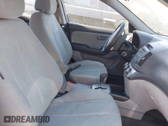 ✅ 2010 Hyundai Elantra SE • VIN: KMHDU4AD3AU179123 • Lot: 43637537. Listed on IAAI with 131,064 mi. Free auction sales archive from the USA and detailed vehicle history report at DreamBid. Image 5.