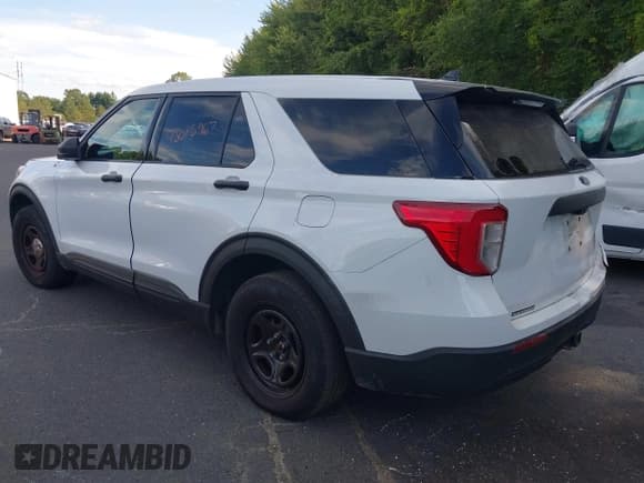 ✅ 2020 Ford Police Interceptor Utility • VIN: 1FM5K8AW7LGB07507 • Лот: 43015967. Опубликован ранее на IAAI с пробегом 98 052 миль. Бесплатный доступ к архиву аукционных продаж из США и подробный отчёт об истории автомобиля на DreamBid. Изображение 3.