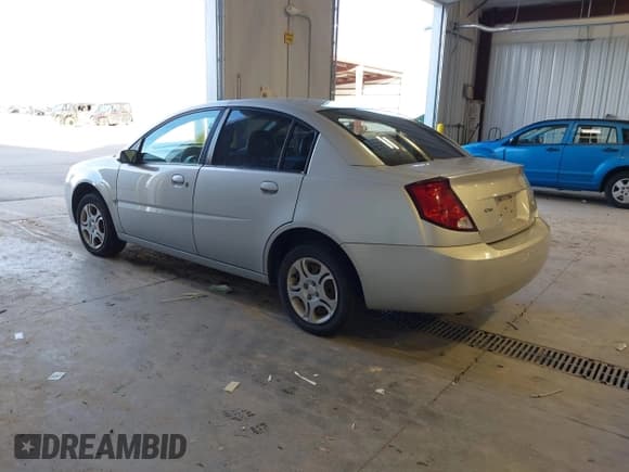 ✅ 2004 Saturn ION ION 2 • VIN: 1G8AZ52F94Z203070 • Lot: 43885987. Listed on IAAI with 192,076 mi. Free auction sales archive from the USA and detailed vehicle history report at DreamBid. Image 3.