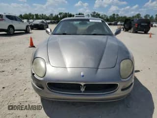 ✅ 2004 Maserati Coupe • VIN: ZAMBC38A840013501 • Lot: 72396484. Wystawiony na Copart z przebiegiem 59 718 mil. Bezpłatny archiwum sprzedaży aukcyjnych z USA i szczegółowy raport historii pojazdu na DreamBid. Zdjęcie 5.