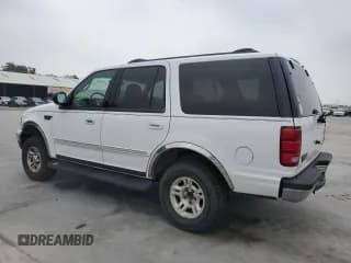 ✅ 2002 Ford Expedition XLT • VIN: 1FMPU16L42LA33137 • Lot: 54321284. Listed on Copart with 194,155 mi. Free auction sales archive from the USA and detailed vehicle history report at DreamBid. Image 2.