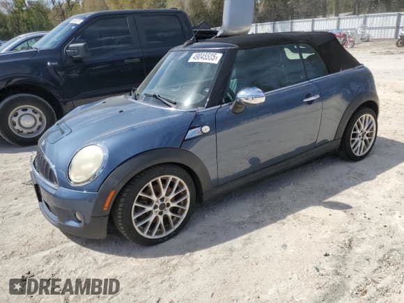 ✅ 2010 MINI Convertible S • VIN: WMWMS3C55ATY09138 • Лот: 49045585. Опубликован ранее на Copart с пробегом 74 728 миль. Бесплатный доступ к архиву аукционных продаж из США и подробный отчёт об истории автомобиля на DreamBid. Изображение 1.