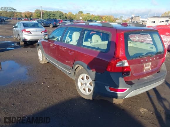 ✅ 2008 Volvo XC70 • VIN: YV4BZ982X81008103 • Лот: 43473831. Опубликован ранее на IAAI с пробегом 201 129 миль. Бесплатный доступ к архиву аукционных продаж из США и подробный отчёт об истории автомобиля на DreamBid. Изображение 17.