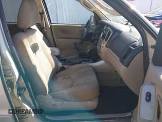 ✅ 2005 Mazda Tribute S • VIN: 4F2YZ04195KM43786 • Lot: 43575681. Wystawiony na IAAI z przebiegiem 212 773 mil. Bezpłatny archiwum sprzedaży aukcyjnych z USA i szczegółowy raport historii pojazdu na DreamBid. Zdjęcie 5.