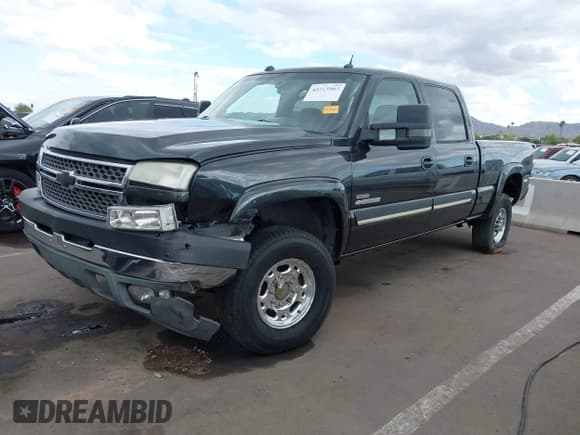 ✅ 2005 Chevrolet Silverado 2500HD LS • VIN: 1GCHK23215F869670 • Lot: 42213063. Listed on IAAI with 272,981 mi. Free auction sales archive from the USA and detailed vehicle history report at DreamBid. Image 17.