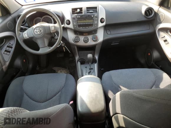 ✅ 2008 Toyota RAV4 Sport • VIN: JTMBD32V086083669 • Lot: 82668985. Listed on Copart with 151,071 mi. Free auction sales archive from the USA and detailed vehicle history report at DreamBid. Image 8.