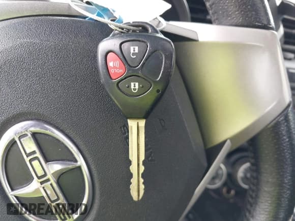 ✅ 2013 Scion tC • VIN: JTKJF5C70D3058888 • Lot: 41892224. Wystawiony na IAAI z przebiegiem 84 749 mil. Bezpłatny archiwum sprzedaży aukcyjnych z USA i szczegółowy raport historii pojazdu na DreamBid. Zdjęcie 11.