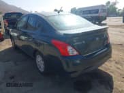 ✅ 2017 Nissan Versa SV • VIN: 3N1CN7APXHL869189 • Lot: 43607034. Wystawiony na IAAI z przebiegiem 174 124 mil. Bezpłatny archiwum sprzedaży aukcyjnych z USA i szczegółowy raport historii pojazdu na DreamBid. Zdjęcie 3.